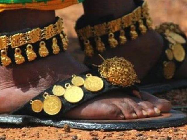 Kinh doanh - Nơi tưởng nghèo rớt, hóa ra dân đeo cả cân vàng ra đường lóa hết mắt