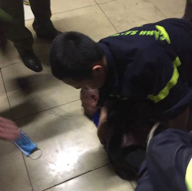 Công an khống chế thành công đối tượng