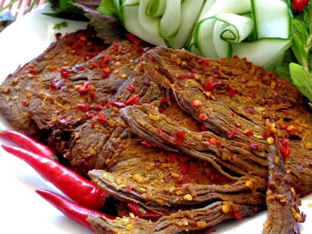 Cách chọn bò khô, trâu khô cực ngon, không lo phẩm màu và hóa chất