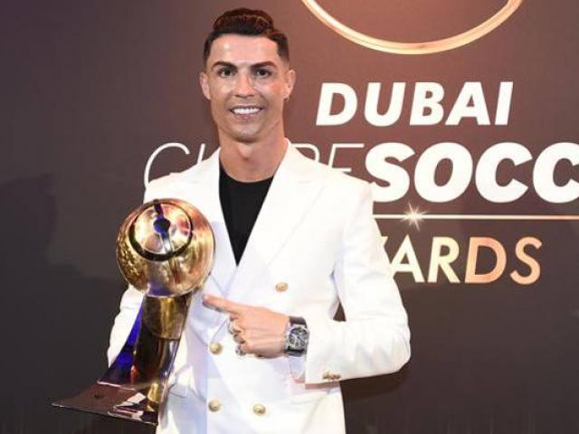 Bóng đá - Ronaldo bất ngờ vượt Messi đoạt danh hiệu "Cầu thủ xuất sắc nhất năm"