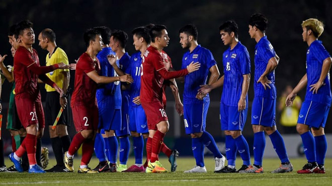HLV Nishino thừa nhận Thái Lan "tụt hậu": Áp lực cực lớn vẫn mơ dự Olympic 2020 - 2