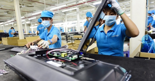Asanzo từng được biết đến là thương hiệu nằm ở top 3 trên thị trường điện tử Việt Nam, chiếm 18% thị phần