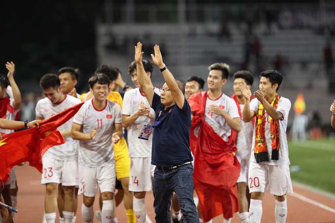 HLV Park Hang Seo giúp bóng đá trẻ Việt Nam gặt hái thành công