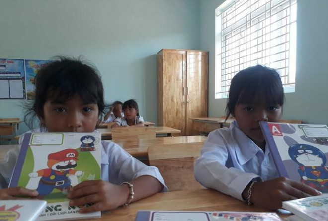 Học sinh một trường tiểu học ở huyện miền núi Khánh Vĩnh, tỉnh Khánh HòaẢnh: Chế Diễm Trâm &nbsp;