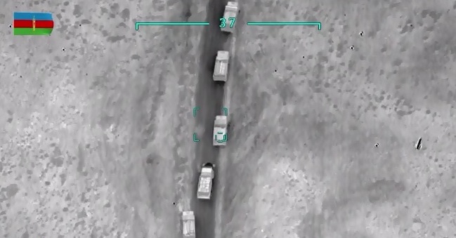 Máy bay quân sự Azerbaijan tấn công đoàn xe Armenia.