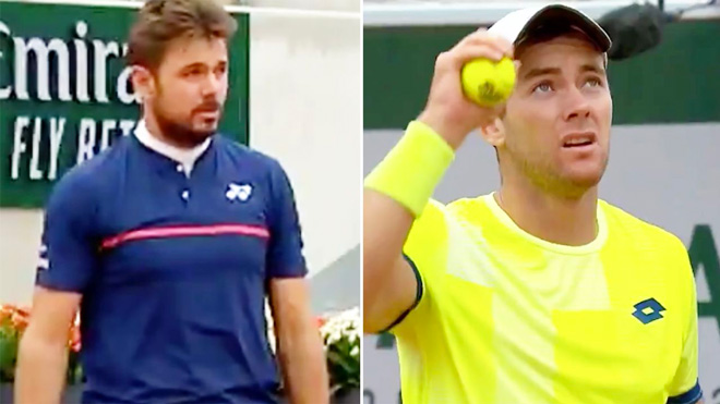 Khi Wawrinka và đối thủ đang thi đấu, có tiếng nổ chói tai