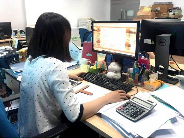 Kinh doanh - "Ngấm đòn" Covid-19, nhân viên kế toán “nghìn đô” xuống làm quán nước lương 3 triệu đồng