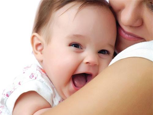 Phương pháp “5 phút thủ thỉ” sẽ có thể thay đổi trẻ một cách bất ngờ (Ảnh minh họa).