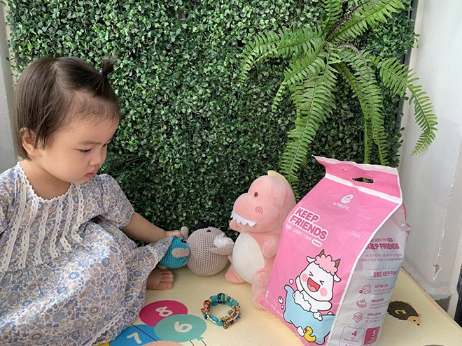 Tã quần Enblanc có phân loại gái trai giúp phù hợp với các bé hơn