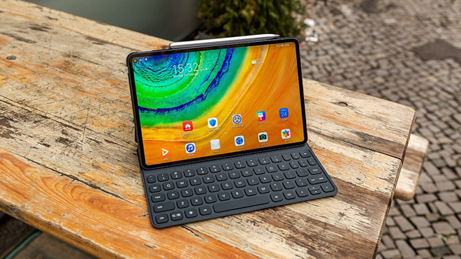 Bộ sản phẩm máy tính xách tay Matepad Pro vô cùng tiện dụng cho những người ưu di chuyển, giá chỉ còn dưới 17 triệu đồng.