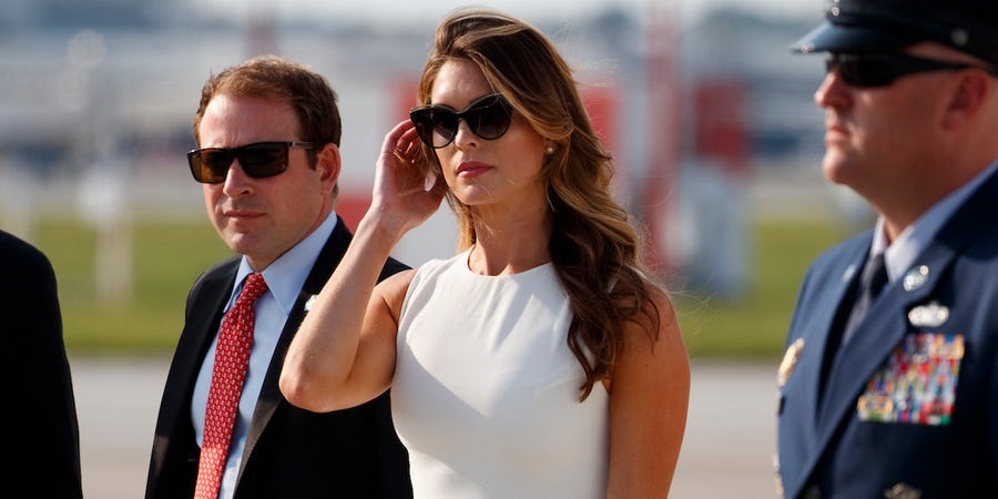 Hope Hicks, nữ trợ lý xinh đẹp của Tổng thống Mỹ Donald Trump, dương tính với Covid-19. Ảnh: AP