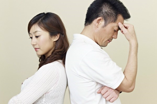 Nhiều người đau đầu về hôn nhân của mình vì chẳng có gì để nói với vợ/chồng. (Ảnh minh họa)
