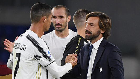 Ronaldo được khen 300 năm sau vẫn nổi tiếng, bất ngờ "nịnh" thầy mới Pirlo
