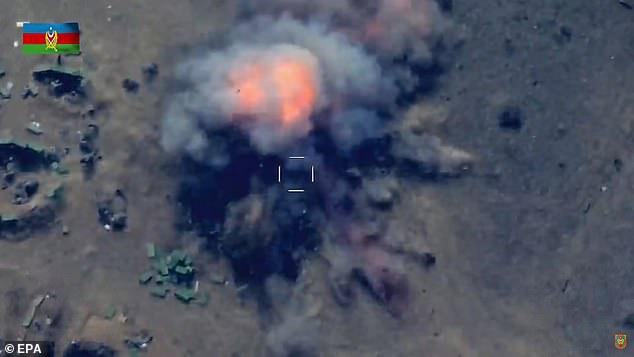 Đoạn video ghi cảnh máy bay Azerbaijan thả bom vào mục tiêu Armenia. Không rõ có bao nhiêu thương vong trong vụ tấn công. Ảnh: EPA