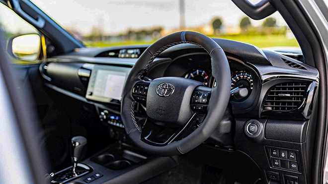 Xe bán tải Toyota Hilux Mako chính thức ra mắt, hấp dẫn về ngoại hình - 4