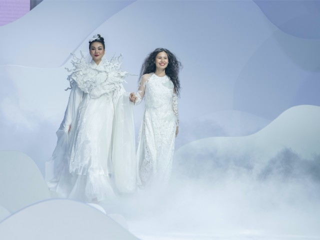 Thời trang - "Người đàn bà của gấm" dùng Rồng - Phượng tôn vinh áo dài cưới Việt