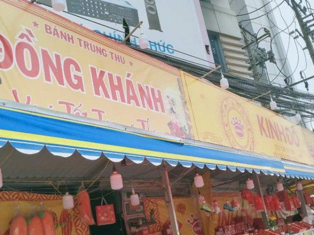 Thị trường - Tiêu dùng - Hết Trung thu, bánh đại hạ giá, người mua vẫn chẳng mặn mà