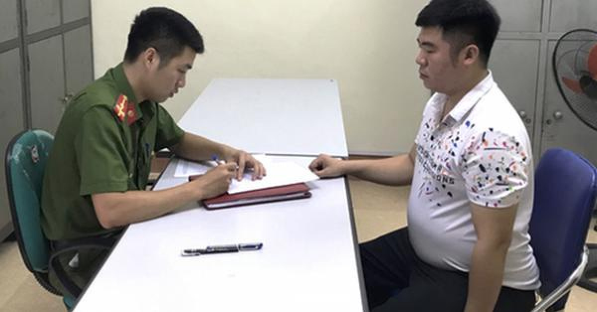 Tin tức trong ngày - Phụ huynh tát vào mặt bé gái 2 tuổi khai gì tại cơ quan công an?