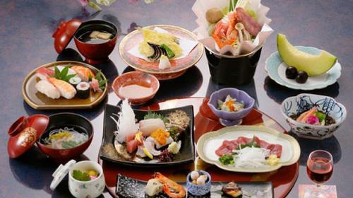 Chế độ ăn của người Nhật rất phong phú và đủ dinh dưỡng.