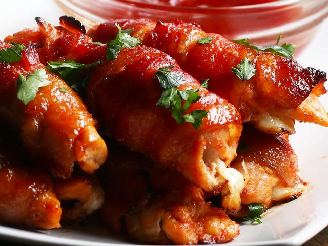 Ẩm thực - Mát trời mẹ làm món ức gà cuộn phô mai nướng khiến trẻ lười ăn đến mấy cũng "nghiện"