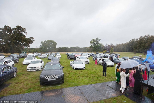 Đám cưới "siêu khủng": 250 khách ngồi siêu xe xem hôn lễ từ xa, thuê địa điểm 450 triệu - 11