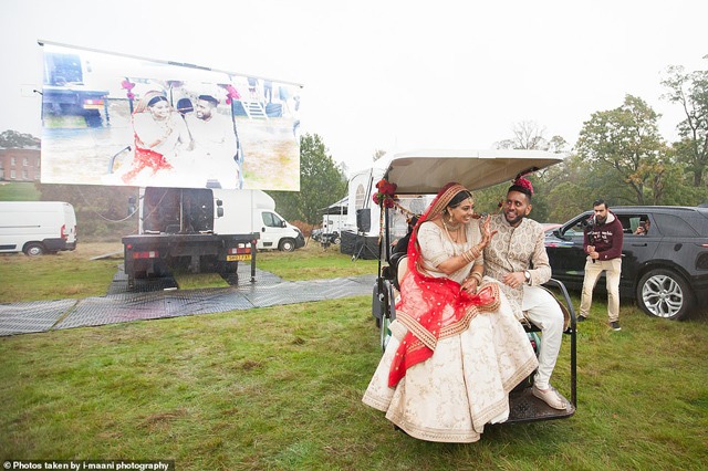 Đám cưới "siêu khủng": 250 khách ngồi siêu xe xem hôn lễ từ xa, thuê địa điểm 450 triệu - 8