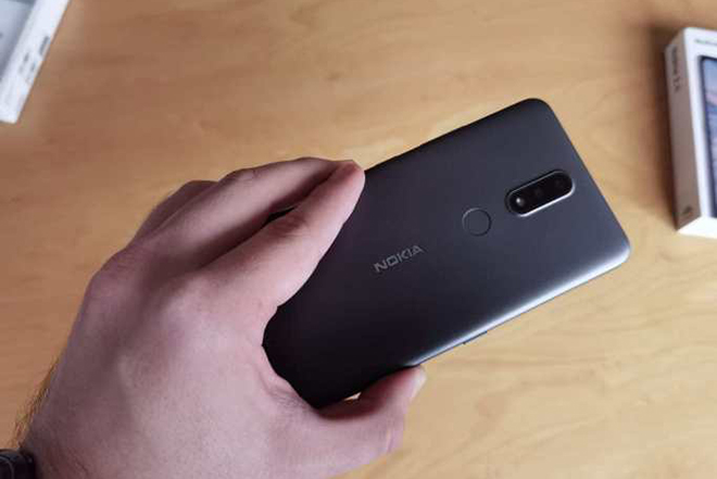 Đập hộp Nokia 2.4 giá 3,23 triệu đồng - 6