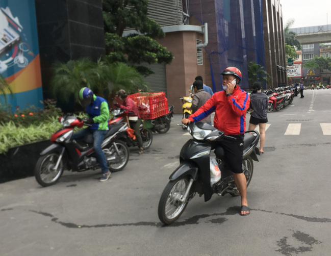 Trở thành lái xe công nghệ hay shipper là công việc được nhiều người lựa chọn sau khi bị ảnh hưởng bởi dịch Covid-19