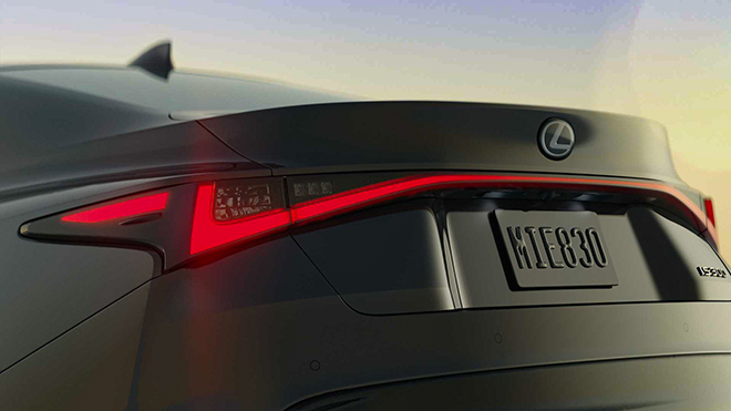 Lexus IS 2021 chốt giá hơn 800 triệu đồng tại Bắc Mỹ - 4