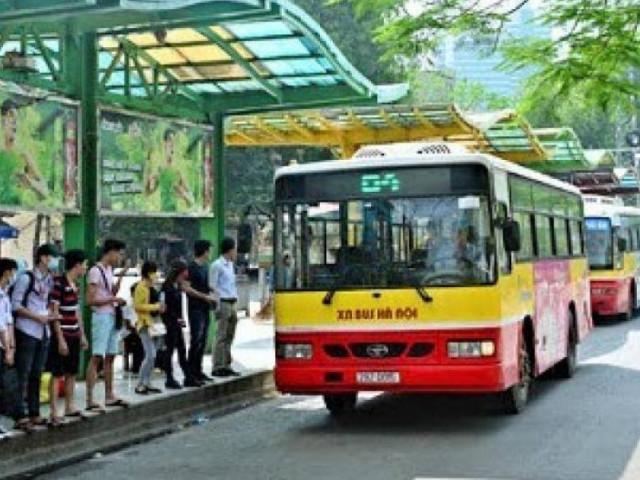 Tin tức trong ngày - Không có chuyện đổi tên xe buýt thành "xe khách đường phố"