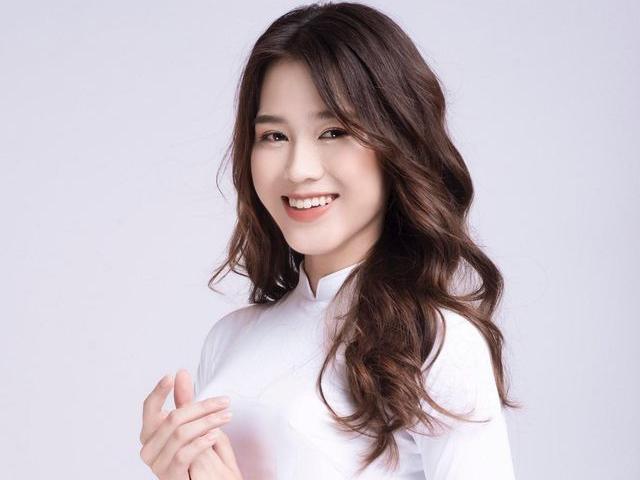 Nhan sắc "vạn người mê" của nữ sinh trường kinh tế thi Hoa hậu Việt Nam 2020