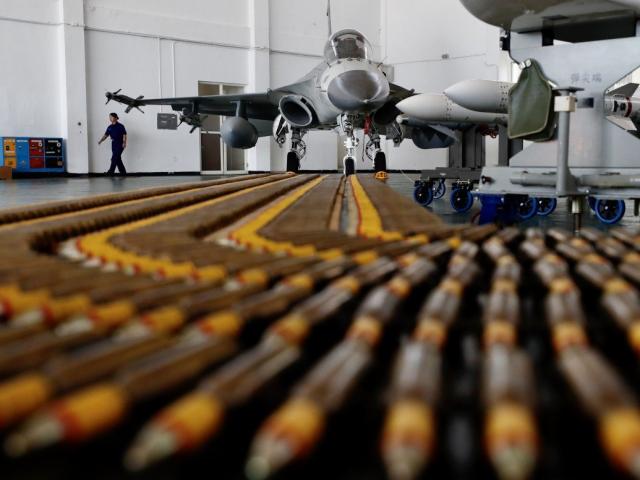 Thế giới - TQ: Đằng sau chiến thuật hàng nghìn lần đưa máy bay tiếp cận Đài Loan