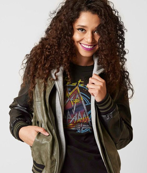 Hướng dẫn cách mặc áo khoác da sành điệu trong mùa thu đông - 4