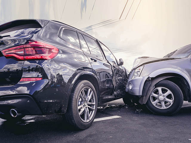 Tư vấn - 7 đặc điểm nhận diện một chiếc ô tô từng bị "va chạm"