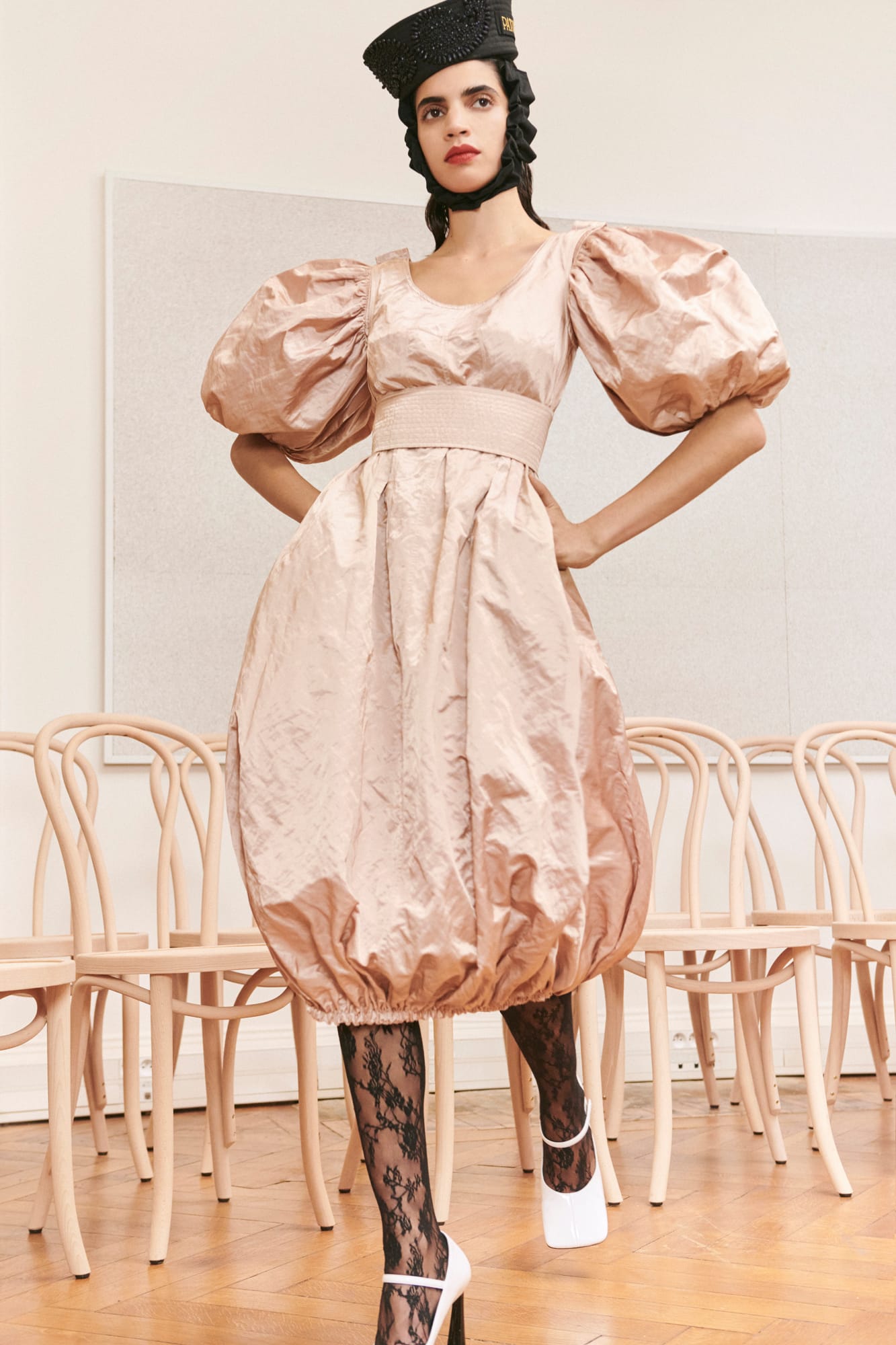 7 xu hướng cực đỉnh có mặt trong tuần lễ thời trang Paris - 1