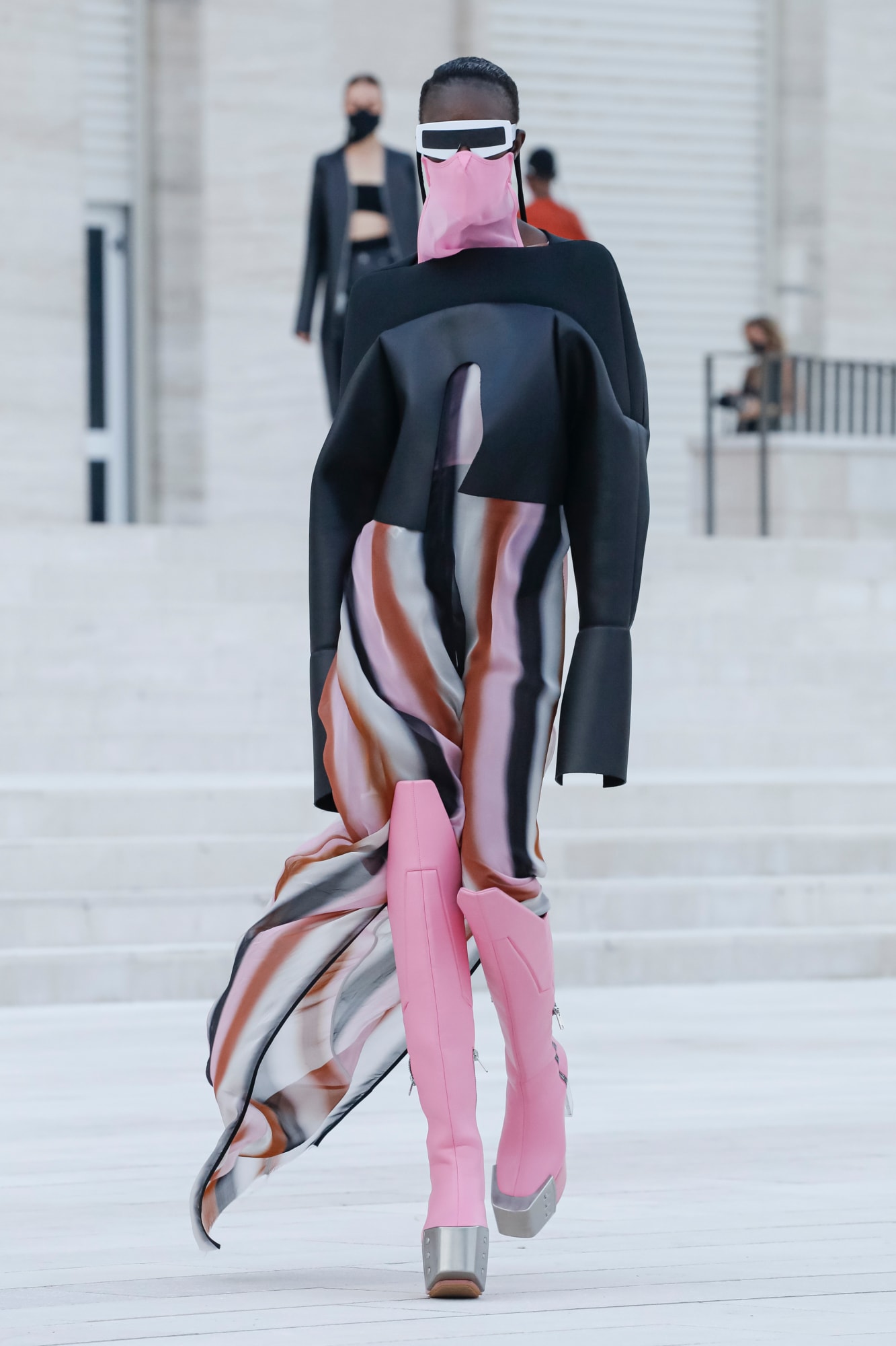 7 xu hướng cực đỉnh có mặt trong tuần lễ thời trang Paris - 3