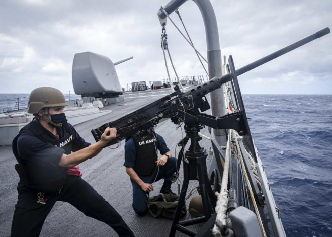 Tàu khu trục USS John S. McCain tại biển Đông hôm 7-10. Ảnh: Hải quân Mỹ