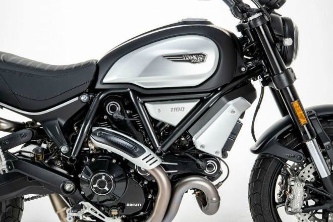 2020 Ducati Scrambler 1100 Dark Pro ra màu đen tàng hình, giá gần nửa tỷ - 2