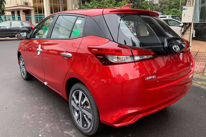 Ảnh thực tế Toyota Yaris 2021 vừa về Việt Nam - 6