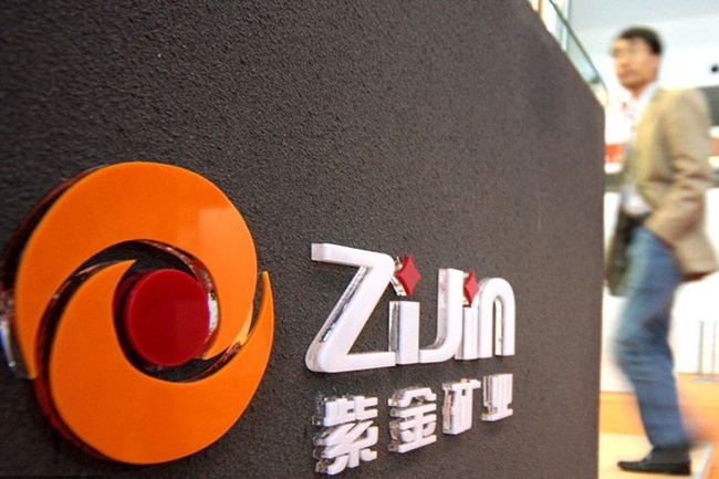 Công ty Zijin Mining Group Company Limited hoạt động kinh doanh thăm dò và khai thác tài nguyên khoáng sản. Công ty sản xuất vàng, đồng, kẽm, sắt và các kim loại khác. 
