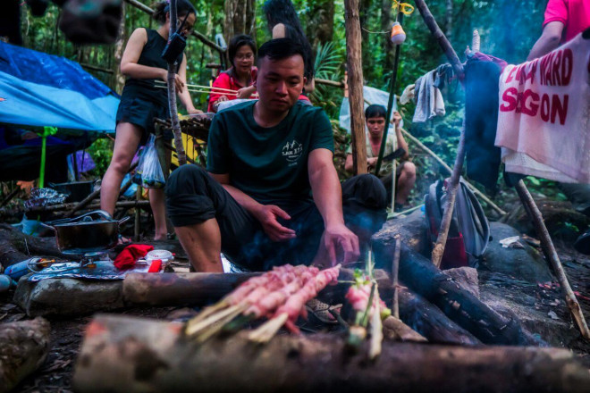 Nướng thịt cho bữa tối