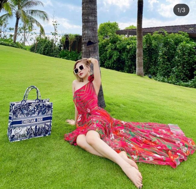 Cô chưa khi nào khiến người hâm mộ thất vọng về cách lên đồ thu hút từ kiểu dáng tới hoạ tiết.&nbsp;