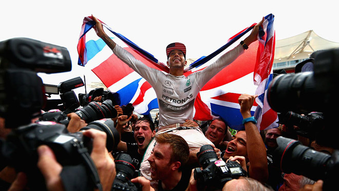 Hamilton xuất sắc về nhất chặng&nbsp;Eifel Grand Prix