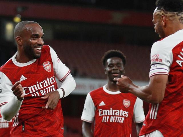 Sản phụ bị nước lũ cuốn trôi, chồng khóc gào trong tuyệt vọng