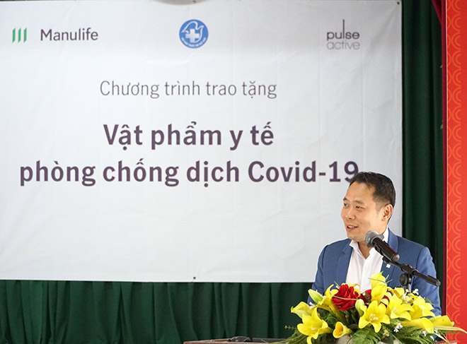 Manulife Việt Nam đóng góp gần 3.5 tỷ đồng vật phẩm y tế cho tuyến đầu chống dịch - 1