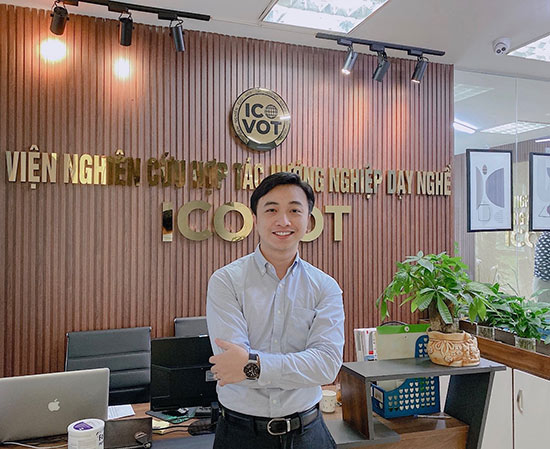 Hiện tại, anh đang nghiên cứu và đưa ra chương trình chuyển giao công nghệ và đưa vào thực tiễn ứng dụng phương pháp dạy và học nhanh tiếng anh BBST.