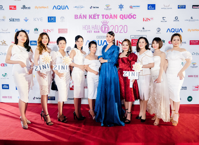 CEO Hoàng Tuyết Mai cùng hệ thống nhà phân phối Zini Legend tham dự đêm bán kết Hoa Hậu Việt Nam 2020 - 1