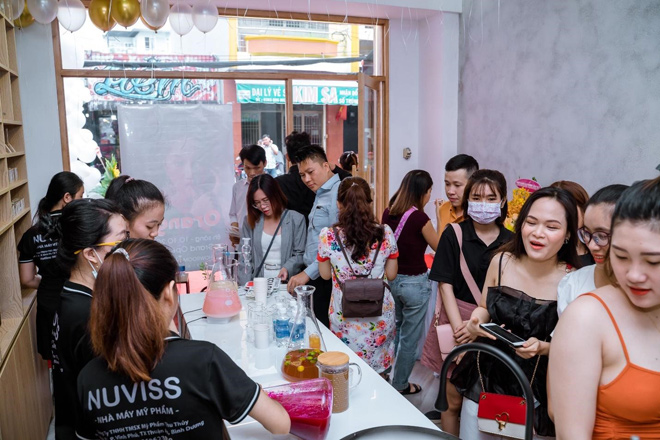Ra mắt “cửa hàng trải nghiệm” mỹ phẩm NUVISS được phối chế từ chính các kĩ sư hóa Việt Nam - 4