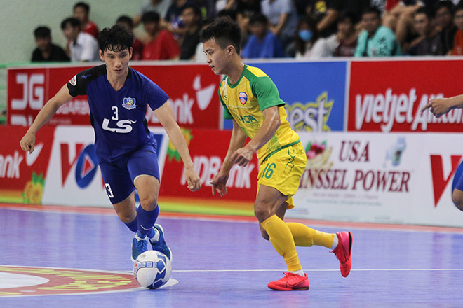 Trận đấu kịch tính đến phút cuối cùng và ấn định tỷ số 2-2 khi Thái Sơn Nam có cú sút quyết đoán ở góc hẹp, góp thêm 1 điểm giúp đội bóng này duy trì ngôi đầu bảng.