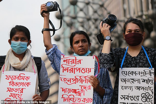 Người dân Bangladesh bày tỏ sự phẫn nộ với nạn cưỡng hiếp xảy ra gần đây.